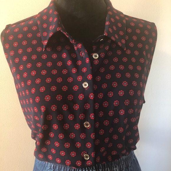 SOLD Tommy Hilfiger Button Down Tank w/ Red Daisy - Picture 5 of 9
